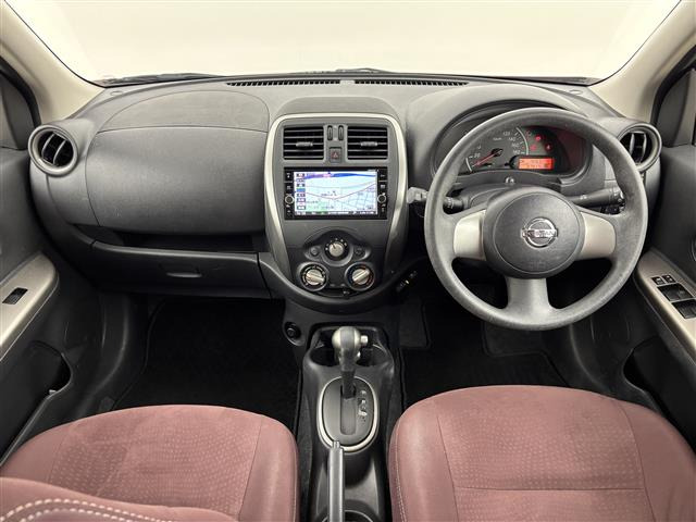 マーチ1.2 S プラムインテリア