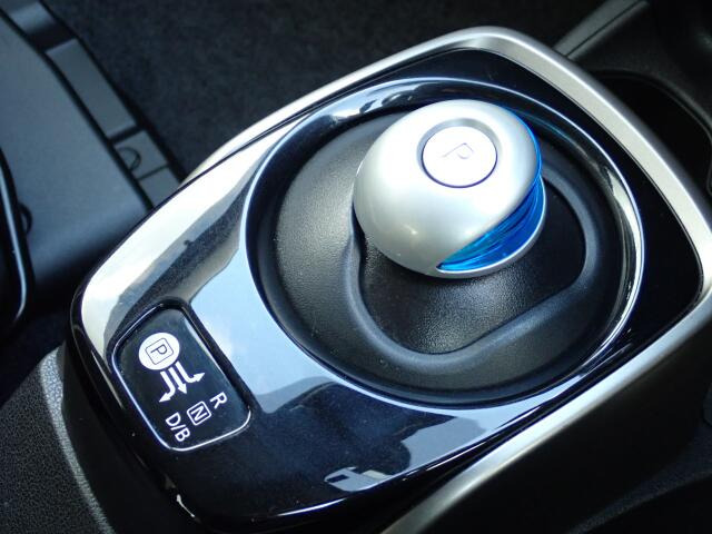 �V�t�g�m�u�̓X�����Ȃ��A���ꂢ�ȏ�Ԃł��B���ł��G��镔�������ꂢ���Ƒ�؂ɏ���Ă������Ƃ�������܂���B