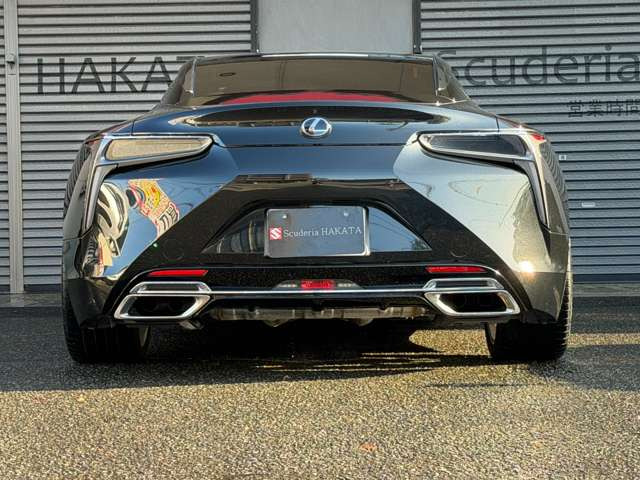 �O��p�[�L���O�Z���T�[�E�o�b�N�J�����E���A�v���C�o�V�[�K���X�B