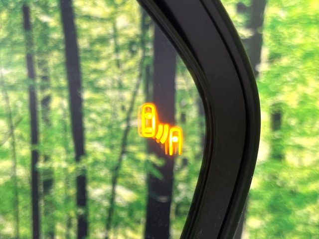 �y�u���C���h�X�|�b�g���j�^�[�z���s���A�h�A�~���[�̎��p�ɂȂ�₷���ӏ��Ɍ㑱�Ԃ��ڋ߂���ƃT�C�h�~���[�̃����Y�Ɍx����\��!�h���C�o�[�ɒ��ӊ��N�����Ă���܂��B