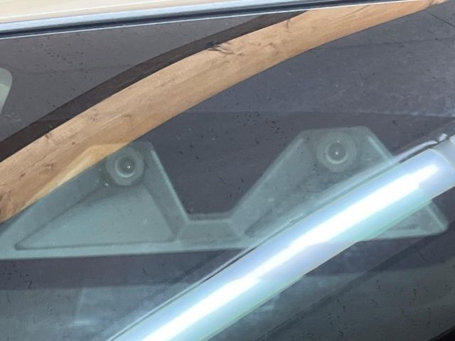 �y�X�}�[�g�A�V�X�g�z���s���ɑO���̎ԗ�����F�����A�Փ˂������Ȏ��͌x��ƃu���[�L�ŏՓˉ���Ɣ�Q�y�����A�V�X�g�B�����S�Ƀh���C�u�����y���݂��������܂��B