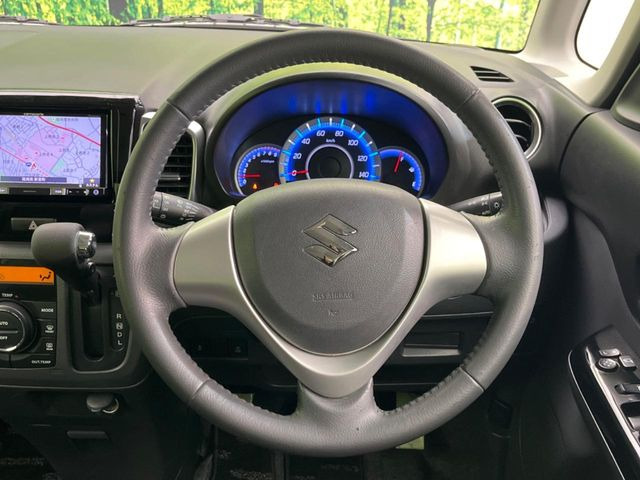 �y�����v�����X�e�A�����O�z�㎿�Ȋv���g�p���邱�ƂŁA��ɂ����������݂ƂĂ��^�]���₷���n���h���ł���