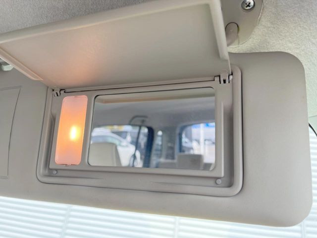 �y�o�j�e�B�~���[�z�T���o�C�U�[���ɐݒu���ꂽ�~���[�Őg�����Ȃ݃`�F�b�N!������Ƃ������C�N�����ɂ����􂵂܂���