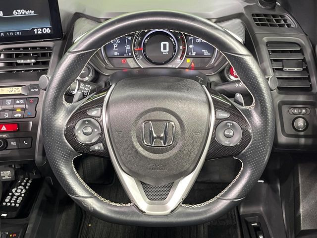 �y�X�e�A�����O�X�C�b�`�z�^�]���A�O������ڐ������炷���ƂȂ��A�I�[�f�B�I���̑��삪�\�ȕ֗��@�\!���S&���K�ȃh���C�u�����o���Ă���܂���