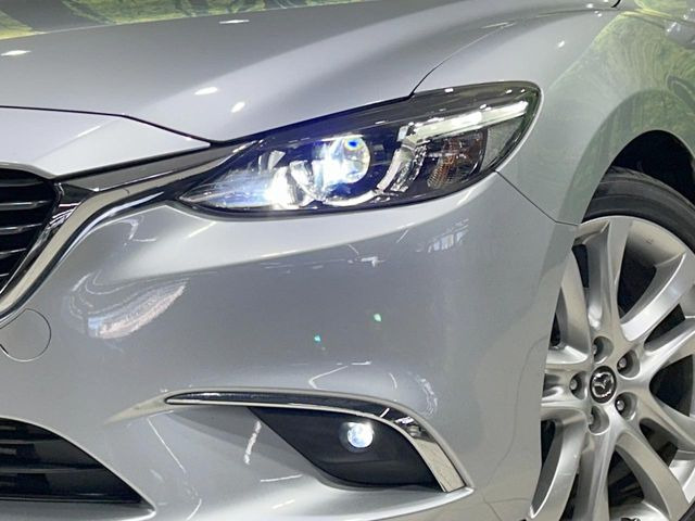 �yLED�w�b�h���C�g�z���V����ԑ��s�����ǍD�Ȏ��E���m�ۂ����S���ĉ^�]�ł��鍂�P�xLED�w�b�h���C�g�𑕔�!�_�����x�������A����d�͂��}�����Ă��܂��B