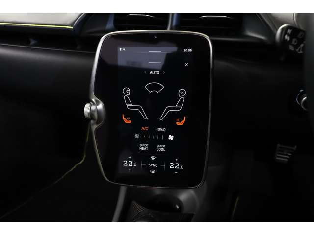 �h���C�u���R�[�_�[��GPS���[�_�[�̎��t���A�^�C��������e���i�h���������������i�ɂĂ��ē��\�ł��B�����C������㗝�X�ƂȂ�܂��̂ŁA�ی��̂���Ă����C���������B