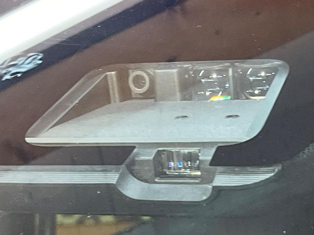 �y�O�He-Assist�z���s���ɑO���̎ԗ�����F�����A�Փ˂������Ȏ��͌x��ƃu���[�L�ŏՓˉ���Ɣ�Q�y�����A�V�X�g�B�����S�Ƀh���C�u�����y���݂��������܂��B