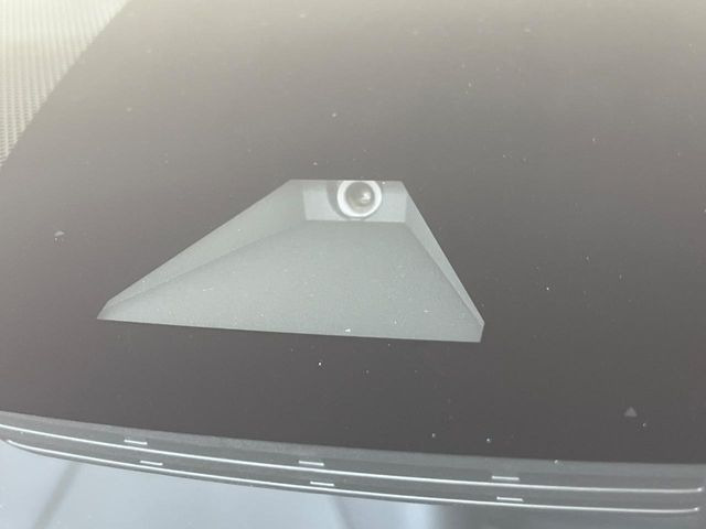 �y�g���^�Z�[�t�e�B�Z���X�z���s���ɑO���̎ԗ�����F�����A�Փ˂������Ȏ��͌x��ƃu���[�L�ŏՓˉ���Ɣ�Q�y�����A�V�X�g�B�����S�Ƀh���C�u�����y���݂��������܂��B