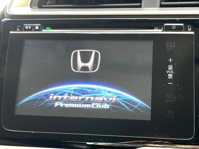 �y�����i�r�z�l�C�̏����i�r�𑕔����Ă���܂��B�i�r�̎g���₷���͂������A�I�[�f�B�I�@�\���[��!�L�����v�◷�s�͂������A�ʋ΂┃�����ȂǕ��i�̃h���C�u���y�����Ȃ�͂���