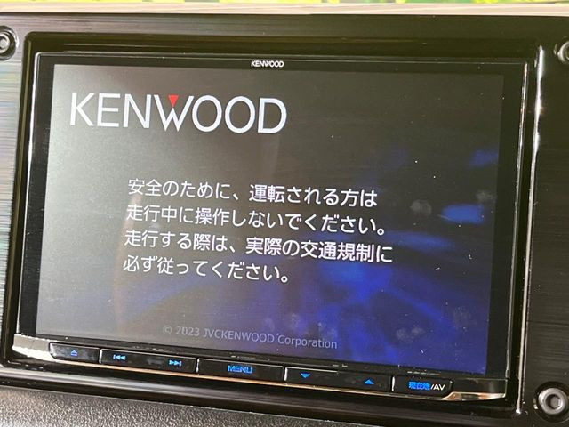 �y8�C���`�i�r�Q�[�V�����z�ړI�n�܂ł�������ē����Ă����g���₷���i�r�BBluetooth�ڑ�����΂������̃X�}�z��MP3�v���C���[�̉��y���Đ��\!�����̉^�]������Ɋy�����Ȃ�܂�!!