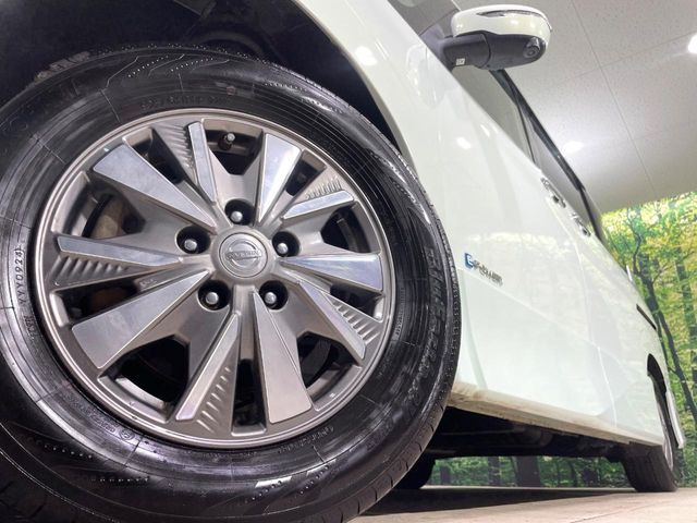 �y����15�C���`�A���~�z�C�[���z�O�ςɃ}�b�`���������A���~�z�C�[���𑕒����Ă���܂��B�e��ЊO�A���~�z�C�[����A�X�^�b�h���X�^�C�����戵�����Ă���܂��B���񂲑��k����������