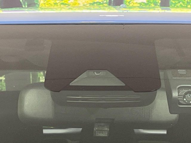 �y�v���N���b�V���Z�[�t�e�B�z�O���̎ԗ��������m���A�Փ˂������Ȏ��͌x��Œ��ӂ𑣂��A�u���[�L�𓥂ޗ͂��T�|�[�g�B�u���[�L�𓥂߂Ȃ������ꍇ�͏Փ˔�Q�y���u���[�L���쓮�A�Փˉ�����T�|�[�g���܂��B