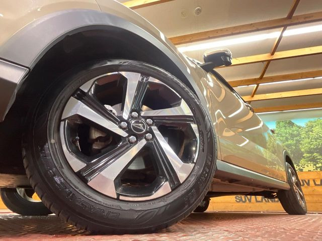 �y����17�C���`�A���~�z�C�[���z�O�ςɃ}�b�`���������A���~�z�C�[���𑕒����Ă���܂��B�e��ЊO�A���~�z�C�[����A�X�^�b�h���X�^�C�����戵�����Ă���܂��B���񂲑��k����������