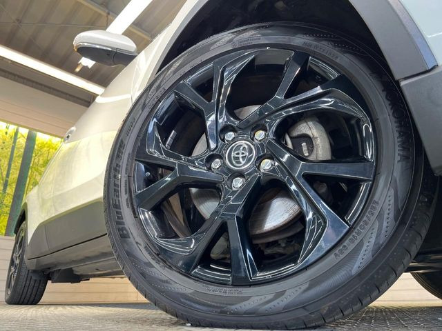 �y����18�C���`�A���~�z�C�[���z�O�ςɃ}�b�`���������A���~�z�C�[���𑕒����Ă���܂��B�e��ЊO�A���~�z�C�[����A�X�^�b�h���X�^�C�����戵�����Ă���܂��B���񂲑��k����������