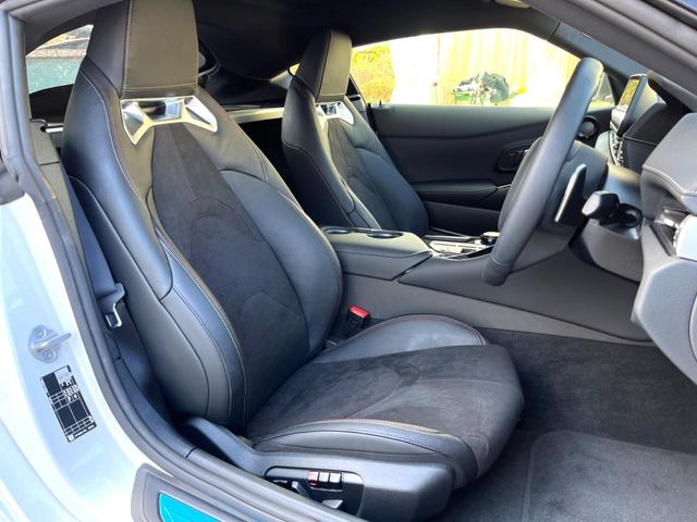 �y�n�[�t���U�[�V�[�g�z�������ƍ���S�n�𗼗������l�C�̃V�[�g���w�ʁE���ʂ̃t�@�u���b�N�f�ނ́A�ʋC���̗ǂ��⊊��ɂ����ɗD��Ă��܂��B�C���╞���ɍ��E���ꂸ���K�ɂ���肢�������܂��B