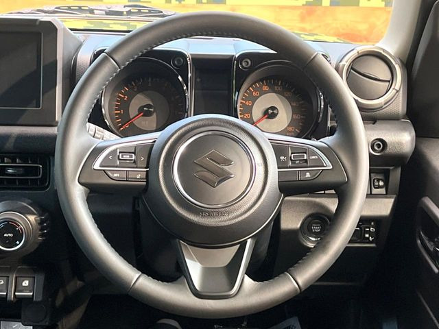 �y�����v�����X�e�A�����O�z�㎿�Ȋv���g�p���邱�ƂŁA��ɂ����������݂ƂĂ��^�]���₷���n���h���ł���