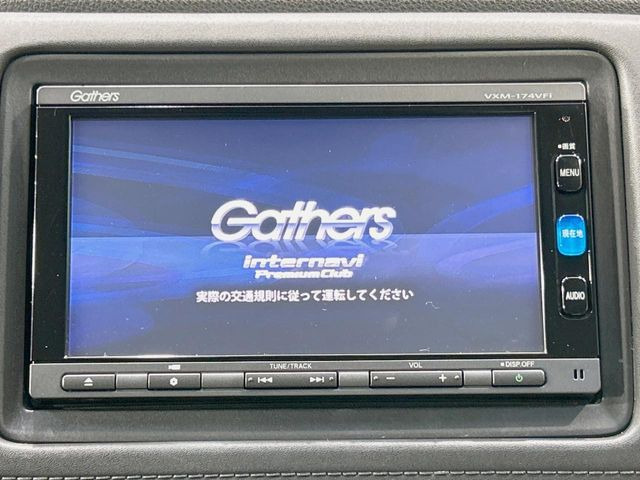 �y�����i�r�z�l�C�̏����i�r�𑕔����Ă���܂��B�i�r�̎g���₷���͂������A�I�[�f�B�I�@�\���[��!�L�����v�◷�s�͂������A�ʋ΂┃�����ȂǕ��i�̃h���C�u���y�����Ȃ�͂���