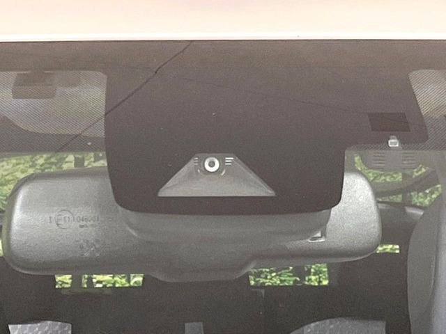 �y�g���^�Z�[�t�e�B�Z���X�z���s���ɑO���̎ԗ�����F�����A�Փ˂������Ȏ��͌x��ƃu���[�L�ŏՓˉ���Ɣ�Q�y�����A�V�X�g�B�����S�Ƀh���C�u�����y���݂��������܂��B