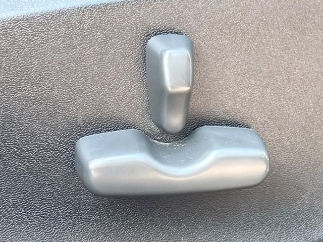 �y�p���[�V�[�g�z�X�C�b�`��ŊȒP�ɃV�[�g�̔��������\!�d��������͂�����܂���!���K�ȃV�[�g�|�W�V�����ɃZ�b�g���āA���K�ȃh���C�u�����y���݂��������B