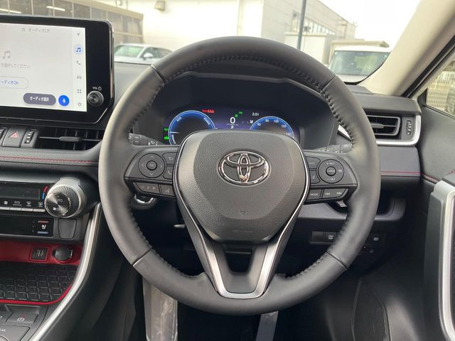 �y�����v�����X�e�A�����O�z�㎿�Ȋv���g�p���邱�ƂŁA��ɂ����������݂ƂĂ��^�]���₷���n���h���ł���