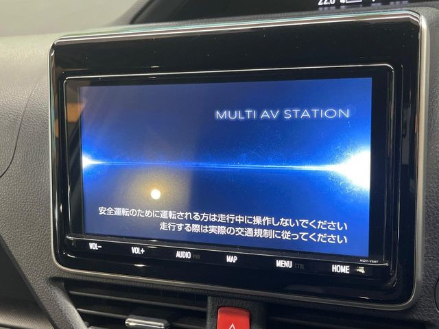 �y�����i�r�z�l�C�̏����i�r�𑕔����Ă���܂��B�i�r�̎g���₷���͂������A�I�[�f�B�I�@�\���[��!�L�����v�◷�s�͂������A�ʋ΂┃�����ȂǕ��i�̃h���C�u���y�����Ȃ�͂���