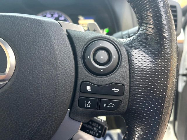 �y�v���N���b�V���Z�[�t�e�B�z�O���̎ԗ��������m���A�Փ˂������Ȏ��͌x��Œ��ӂ𑣂��A�u���[�L�𓥂ޗ͂��T�|�[�g�B�u���[�L�𓥂߂Ȃ������ꍇ�͏Փ˔�Q�y���u���[�L���쓮�A�Փˉ�����T�|�[�g���܂��B