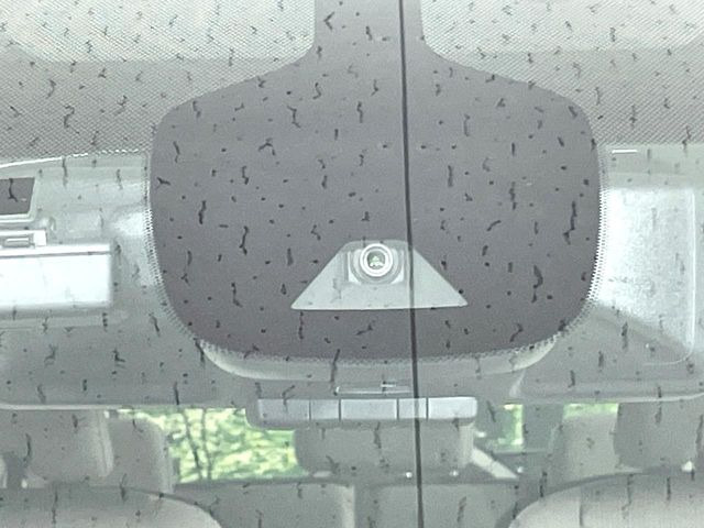 �y�G�}�[�W�F���V�[�u���[�L�z���s���ɑO���̎ԗ�����F�����A�Փ˂������Ȏ��͌x��ƃu���[�L�ŏՓˉ���Ɣ�Q�y�����A�V�X�g�B�����S�Ƀh���C�u�����y���݂��������܂��B