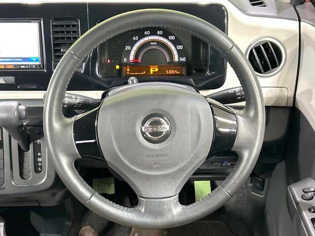 �y�����v�����X�e�A�����O�z�㎿�Ȋv���g�p���邱�ƂŁA��ɂ����������݂ƂĂ��^�]���₷���n���h���ł���