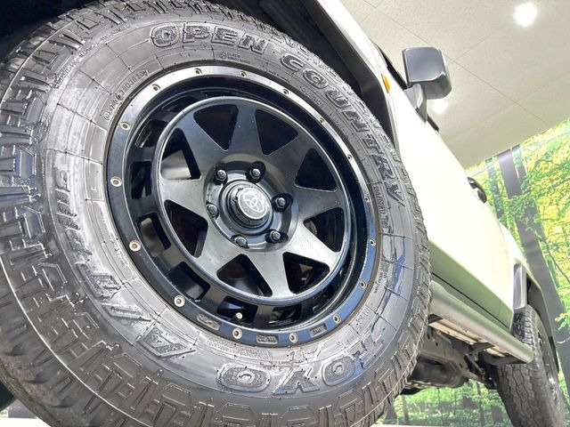 �y17�C���`�A���~�z�C�[���z�O�ςɃ}�b�`�����A���~�z�C�[���𑕒����Ă���܂��B�e��A���~�z�C�[����A�X�^�b�h���X�^�C�����戵�����Ă���܂��B���񂲑��k����������