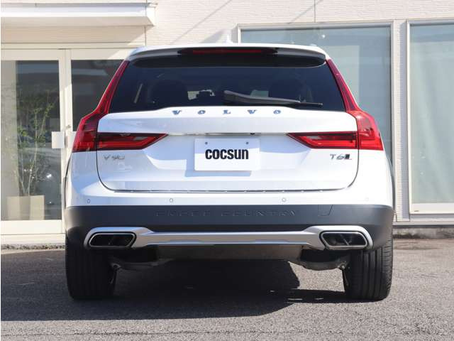 ���s�^�G���W���ɂ̓{���{�̔F�؂��擾����MOTUL�̍����I�C��SPECIFIC RBS0-2AE(0W-20)���g�p���܂��B