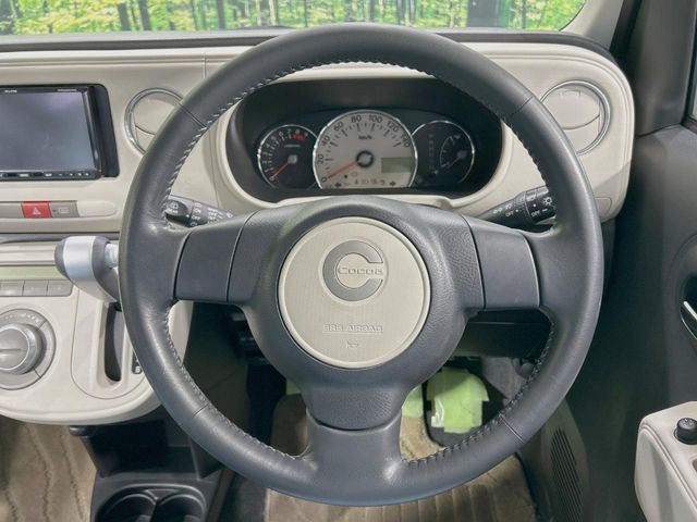 �y�����v�����X�e�A�����O�z�㎿�Ȋv���g�p���邱�ƂŁA��ɂ����������݂ƂĂ��^�]���₷���n���h���ł���