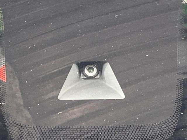 �y�C���e���W�F���g�G�}�[�W�F���V�[�u���[�L�z�t�����g�J�����őO���̎ԗ�����s�҂����m�B�Փ˂������Ȏ��͏Փ˔�Q�y���u���[�L���쓮�A�Փˉ�����T�|�[�g�B�����S�Ƀh���C�u�����y���݂��������܂��B