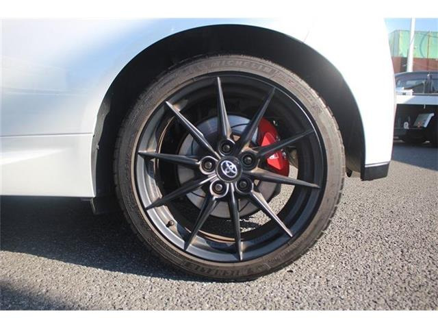 ���Ǝҗl�ւ̔̔��͂��f�肳���Ă��������܂��B �Ԍ������ԗ��̏ꍇ�́A�Ԍ����擾�������x�������z�ŕ\�����Ă���܂��B