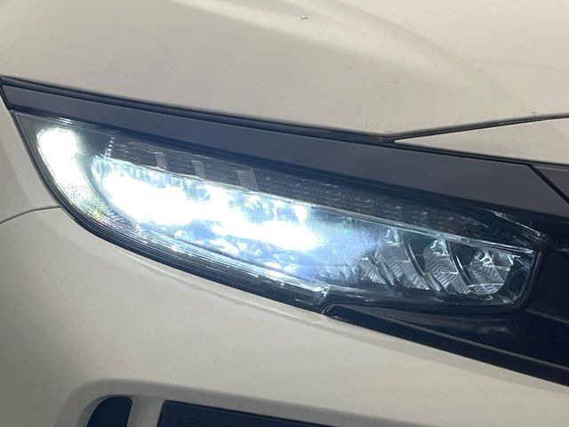 �yLED�w�b�h���C�g�z���V����ԑ��s�����ǍD�Ȏ��E���m�ۂ����S���ĉ^�]�ł��鍂�P�xLED�w�b�h���C�g�𑕔�!�_�����x�������A����d�͂��}�����Ă��܂��B