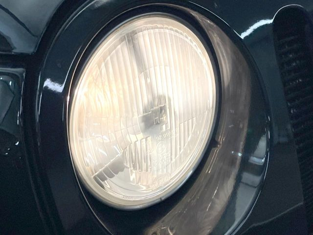 ���w�b�h���C�g:�w�b�h���C�g�͉��΂݂����Ȃ��A�Y��ȏ�Ԃ�ۂ��Ă���܂��B���΂ݖh�~�̃����Y�R�[�e�B���O�̎{�H���\�ł������܂��B