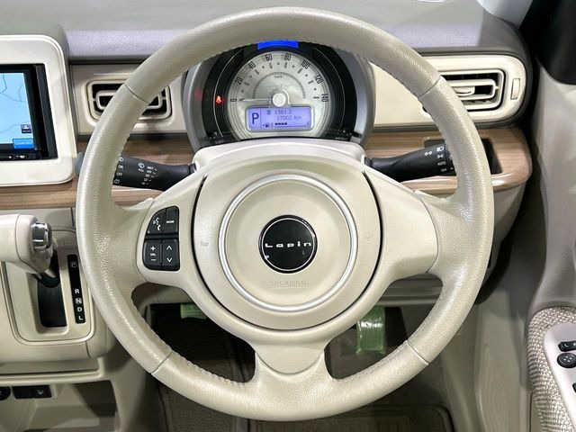 �y�����v�����X�e�A�����O�z�㎿�Ȋv���g�p���邱�ƂŁA��ɂ����������݂ƂĂ��^�]���₷���n���h���ł���