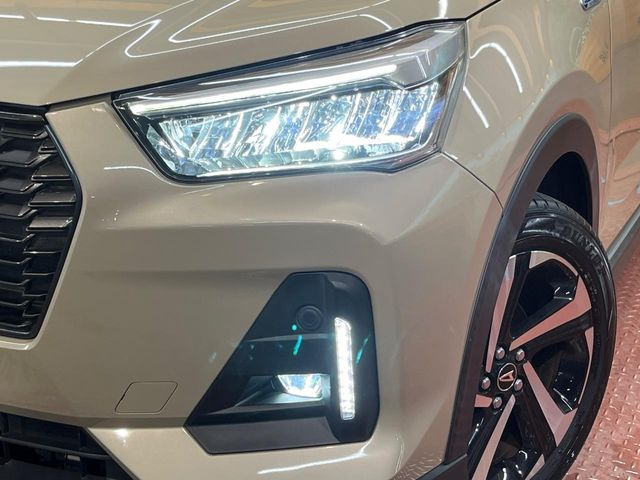 �yLED�w�b�h���C�g�z���V����ԑ��s�����ǍD�Ȏ��E���m�ۂ����S���ĉ^�]�ł��鍂�P�xLED�w�b�h���C�g�𑕔�!�_�����x�������A����d�͂��}�����Ă��܂��B