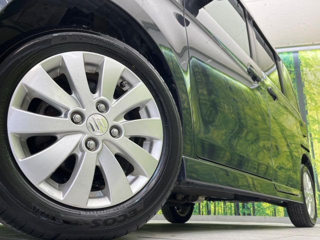 �y����14�C���`�A���~�z�C�[���z�O�ςɃ}�b�`���������A���~�z�C�[���𑕒����Ă���܂��B�e��ЊO�A���~�z�C�[����A�X�^�b�h���X�^�C�����戵�����Ă���܂��B���񂲑��k����������