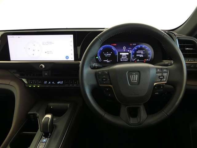 クラウンクロスオーバー2.5 G アドバンスト レザー パッケージ E-Four 4WD