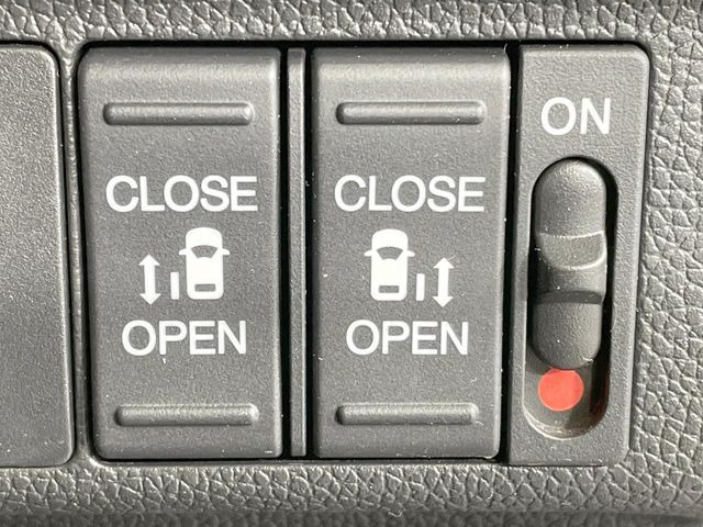 �y�����p���[�X���C�h�h�A�z�X�}�[�g�L�[��^�]�Ȃ̃X�C�b�`�Ō�ȗ����X���C�h�h�A�̊J���\���d��������͂����ăh�A���J����K�v�������A�����Ȃ��q�l�ł��ȒP�ɊJ���߂ł����K�ł���