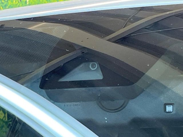 �y�g���^�Z�[�t�e�B�Z���X�z���s���ɑO���̎ԗ�����F�����A�Փ˂������Ȏ��͌x��ƃu���[�L�ŏՓˉ���Ɣ�Q�y�����A�V�X�g�B�����S�Ƀh���C�u�����y���݂��������܂��B