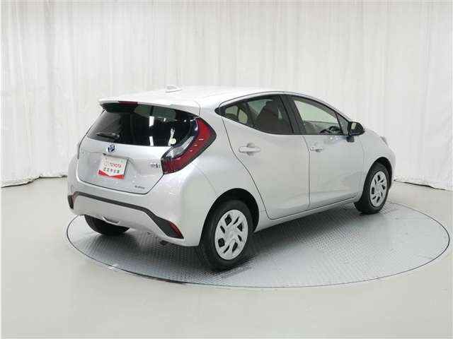 アクア1.5 G E-Four 4WD