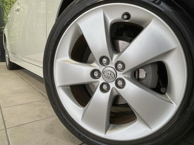 �y����17�C���`�A���~�z�C�[���z�O�ςɃ}�b�`���������A���~�z�C�[���𑕒����Ă���܂��B�e��ЊO�A���~�z�C�[����A�X�^�b�h���X�^�C�����戵�����Ă���܂��B���񂲑��k����������