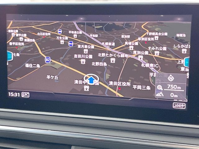 �������i�r:��̊��̂���i�r�́A����������ԓ������o���Ă���܂��BBluetooth�Đ��ȂǃI�[�f�B�I�@�\���[�����Ă���܂��̂ŁA�^�]�����y���߂܂���