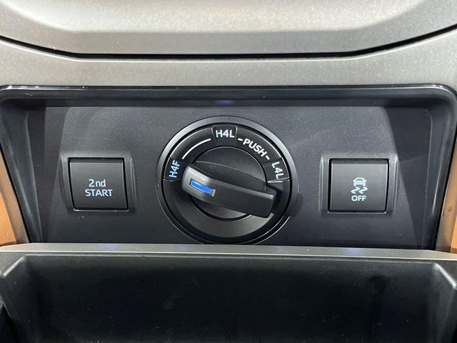 【リアデフロック】悪路や雪道などで車がスタックした場合でも、タイヤの空転を抑制し脱出しやすくするデフロックを装備。積雪地やオフロードでの使用が多い方におススメの一台です♪