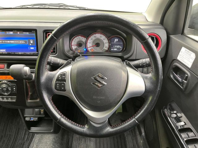 �y�����v�����X�e�A�����O�z�㎿�Ȋv���g�p���邱�ƂŁA��ɂ����������݂ƂĂ��^�]���₷���n���h���ł���