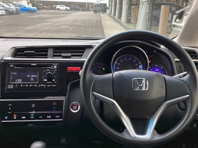 フィット1.3 13G Fパッケージ