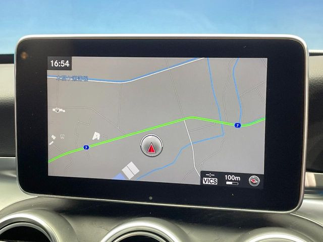 �������i�r:��̊��̂���i�r�́A����������ԓ������o���Ă���܂��BBluetooth�Đ��ȂǃI�[�f�B�I�@�\���[�����Ă���܂��̂ŁA�^�]�����y���߂܂���