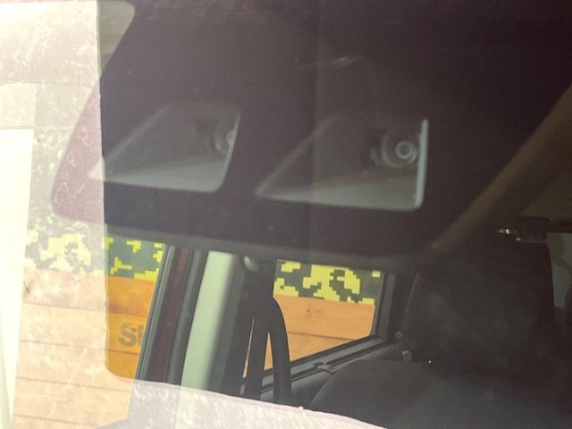 �y�X�}�[�g�A�V�X�g3�z���s���ɑO���̎ԗ�����F�����A�Փ˂������Ȏ��͌x��ƃu���[�L�ŏՓˉ���Ɣ�Q�y�����A�V�X�g�B�����S�Ƀh���C�u�����y���݂��������܂��B