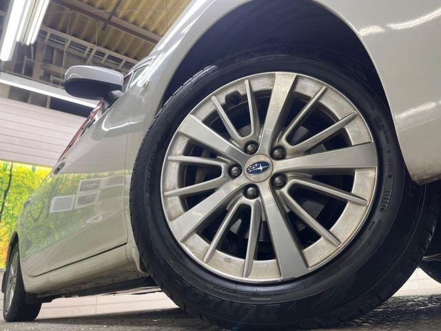 �y����16�C���`�A���~�z�C�[���z�O�ςɃ}�b�`���������A���~�z�C�[���𑕒����Ă���܂��B�e��ЊO�A���~�z�C�[����A�X�^�b�h���X�^�C�����戵�����Ă���܂��B���񂲑��k����������